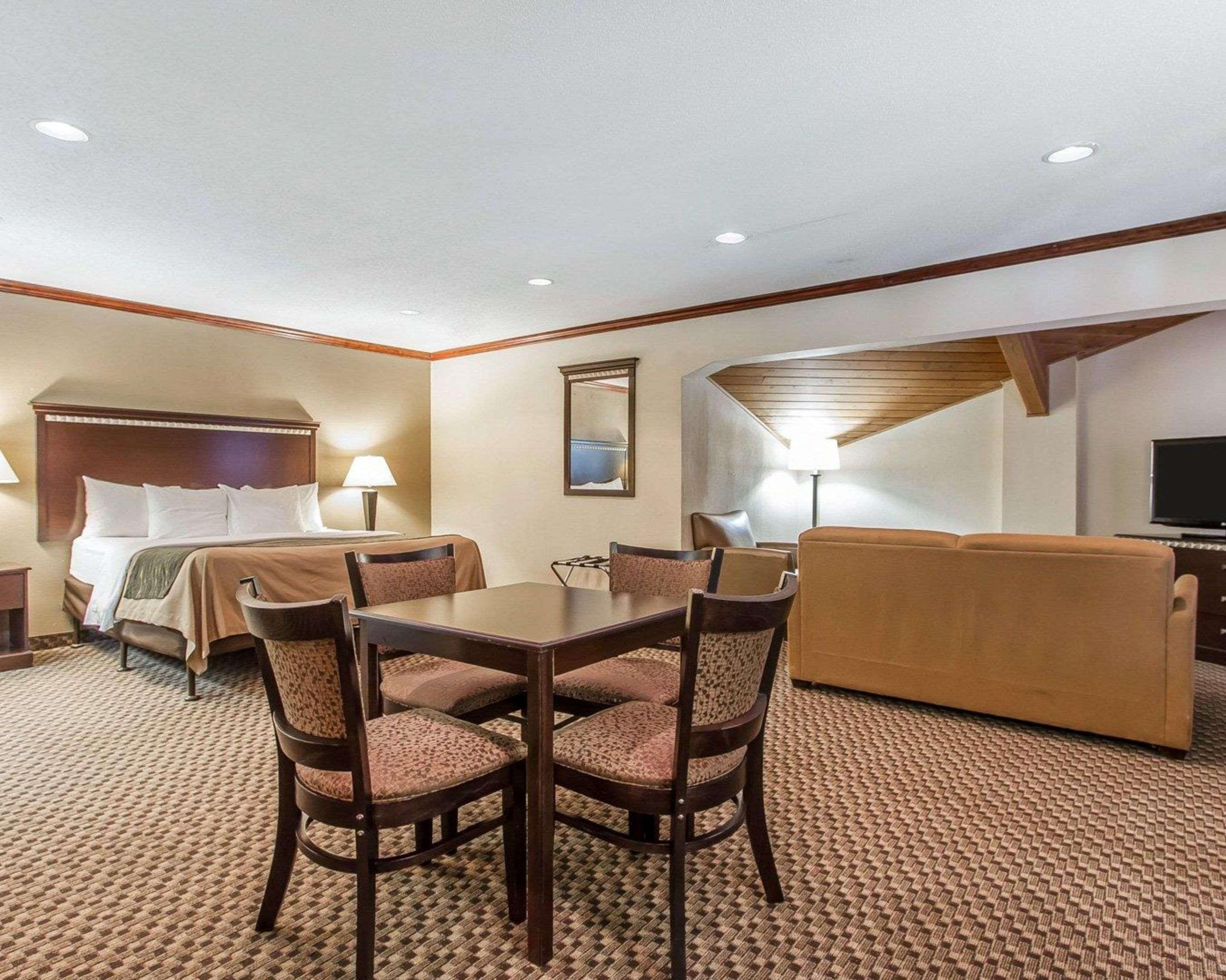 Quality Inn Macomb Near University Area Eksteriør billede