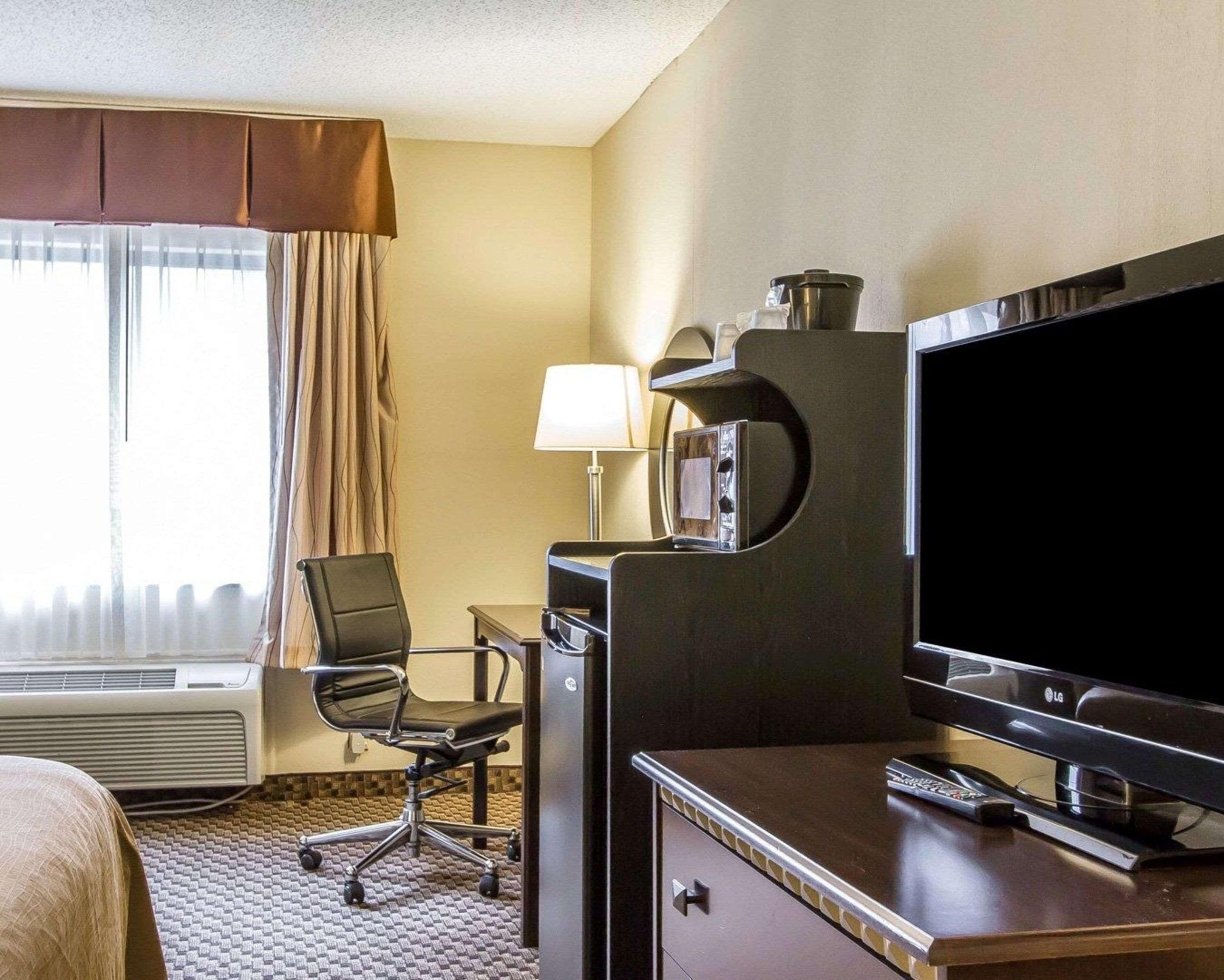 Quality Inn Macomb Near University Area Eksteriør billede