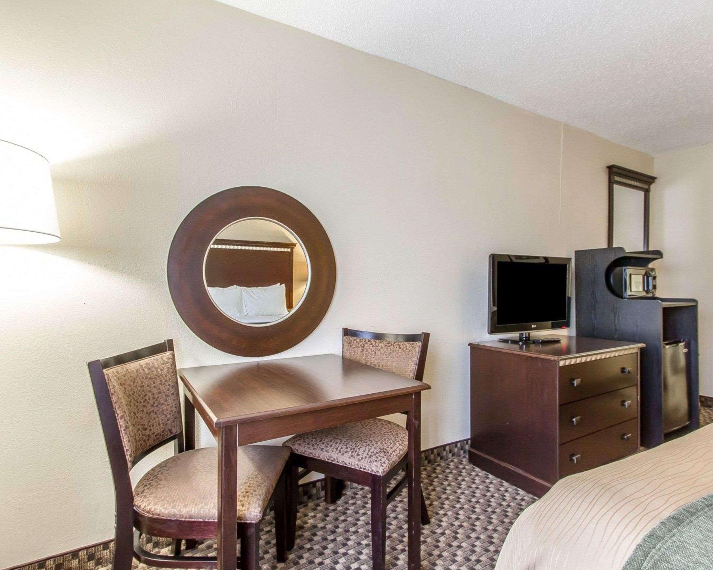 Quality Inn Macomb Near University Area Eksteriør billede