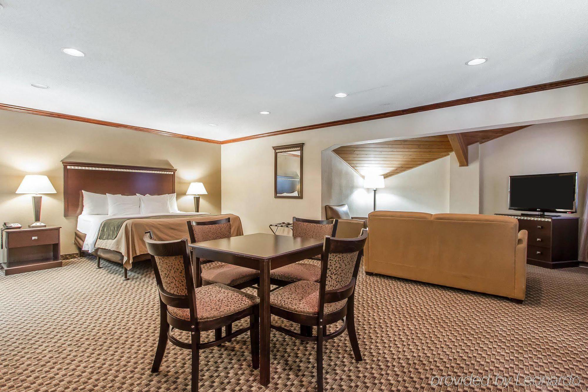 Quality Inn Macomb Near University Area Eksteriør billede
