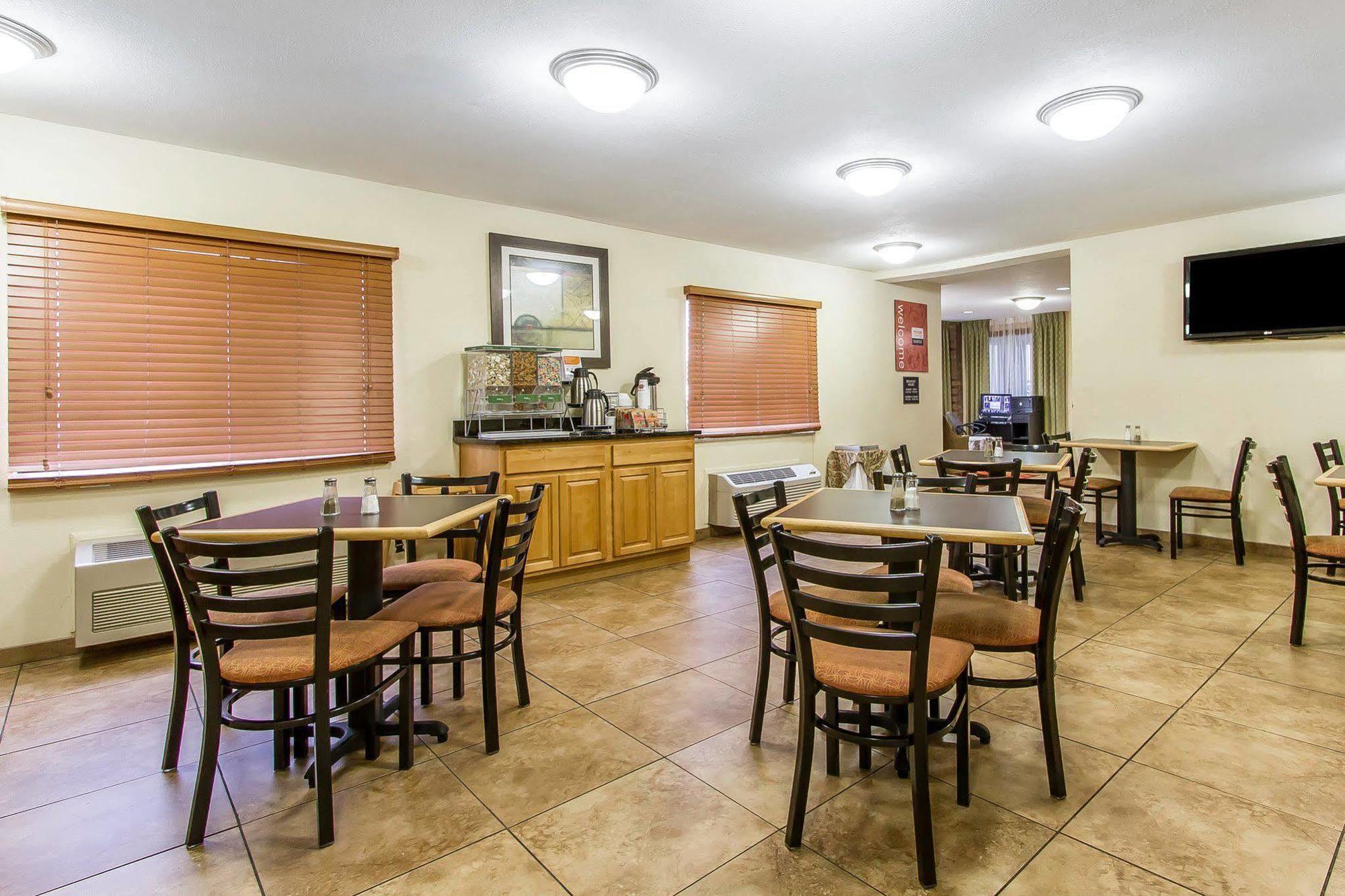 Quality Inn Macomb Near University Area Eksteriør billede
